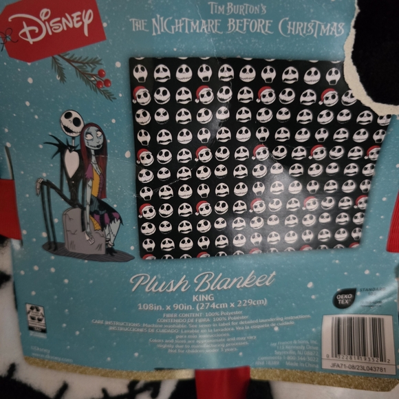 Disney Black and White Nightmare Before Christmas Blanket - Picture 2 of 2